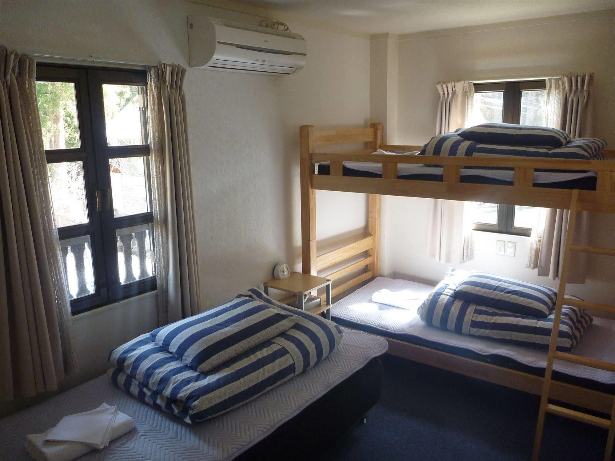 K'S House Hakuba Alps - Travelers Hostel Exterior photo
