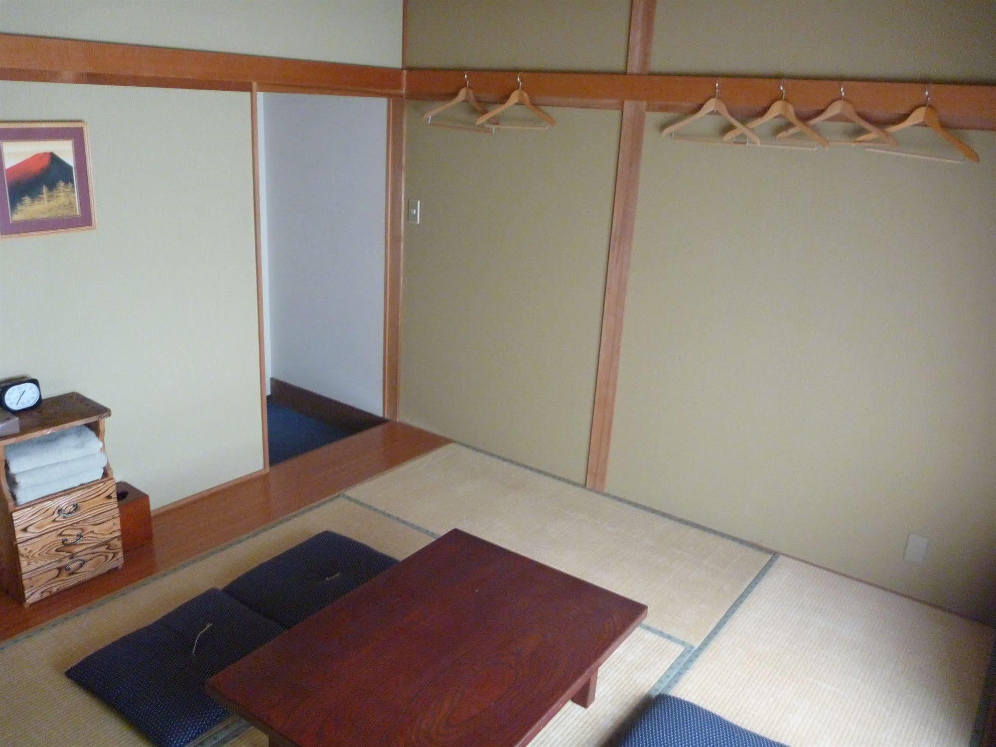 K'S House Hakuba Alps - Travelers Hostel Exterior photo